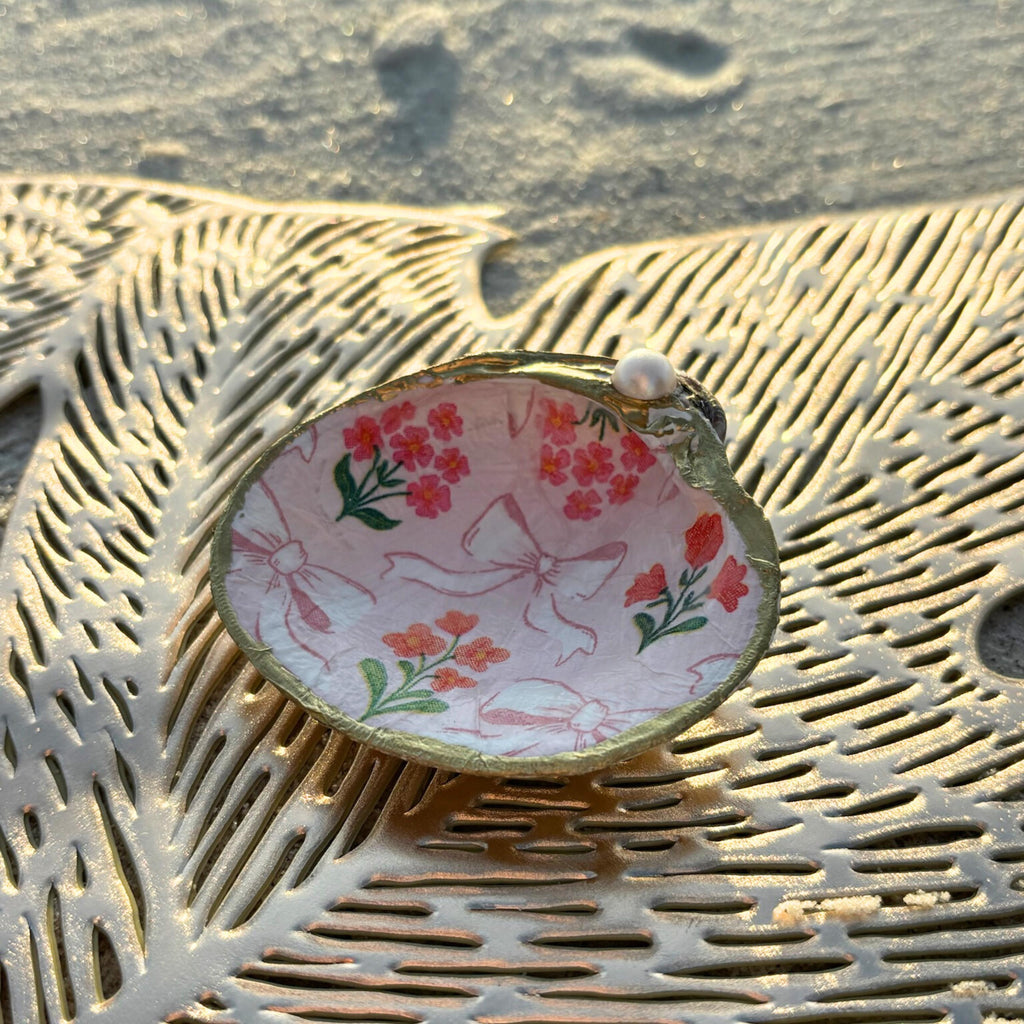 Seashell Ring Dish: Coastal Jewelry Tray - Handmade