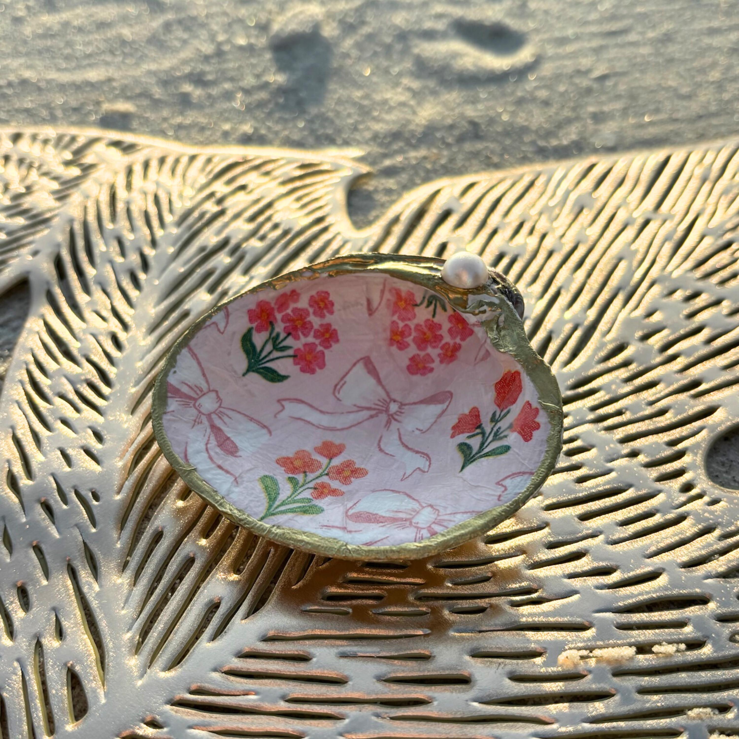 Seashell Ring Dish: Coastal Jewelry Tray - Handmade